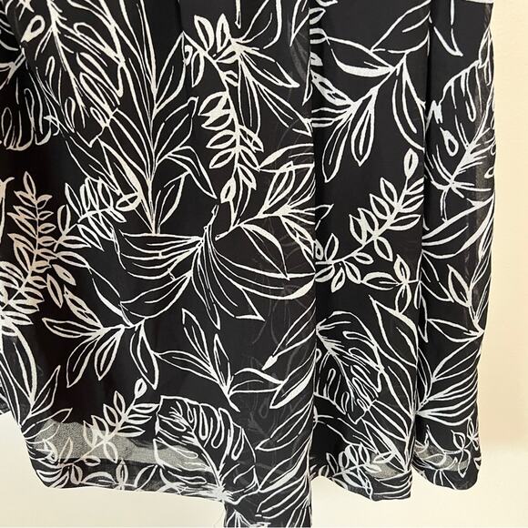 Forever 21 Women’s Black and White Drawstring Romper Sz L - Picture 9 of 12